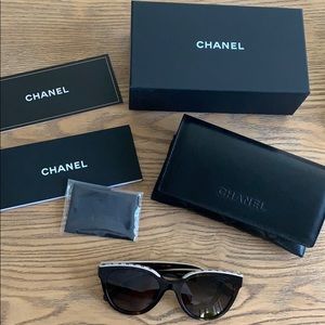 New Chanel Sungalss Brown Multi